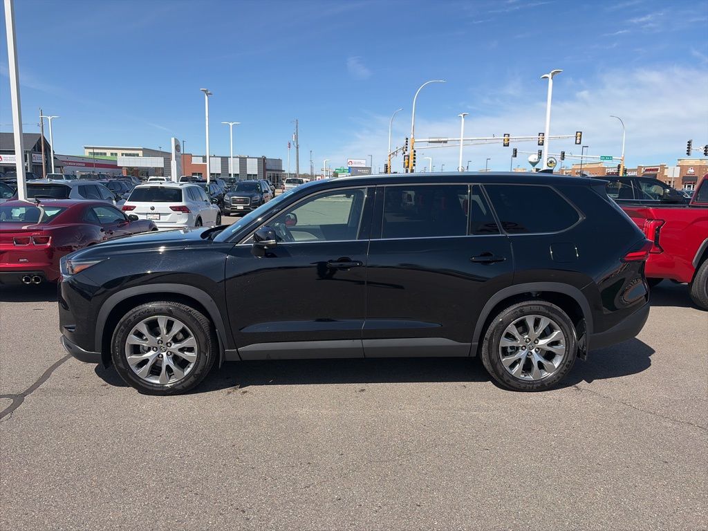 toyota grand highlander 2024 5TDAAAB55RS011294 image toyota grand highlander 2024 5TDAAAB55RS011294 image
